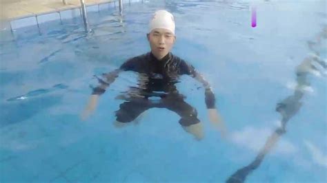 游泳的技巧与方法，水中自救，踩水教学视频_腾讯视频