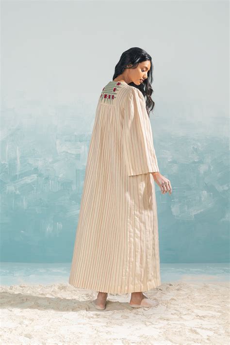 NILE YOKE GATHER APPLIQUE' DRESS – ikaibyraginiahuja.com