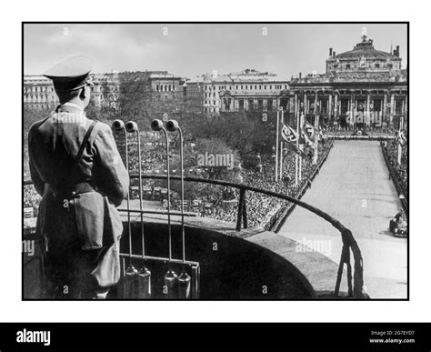 Podium addresses hi-res stock photography and images - Alamy