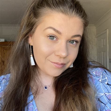 Emily - English teacher - ₹2612/h