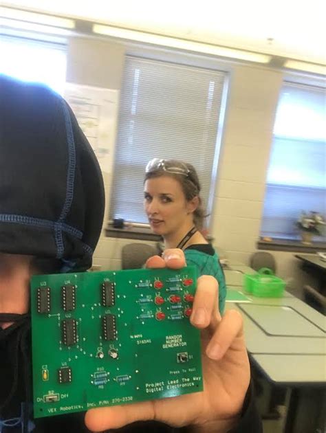 Digital Electronics - Random Number Generator