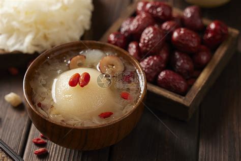 江西广丰廿四都的一种著名美食，当地人把这种袖珍的小馄饨叫清汤