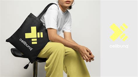 Visual Identity 的图像结果