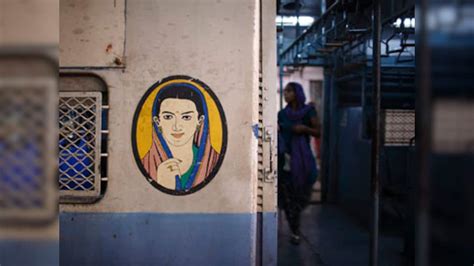 Local Train Ladies Coach 的图像结果