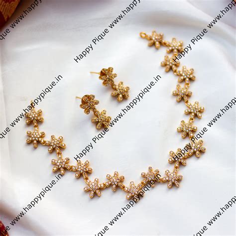 Matte Gold AD Star Necklace Set