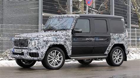 Mercedes "Little G" Teased For The First Time