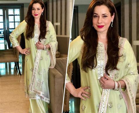 5 Looks Of Neelam Kothari That Will Inspire You To Look Fabulous ...