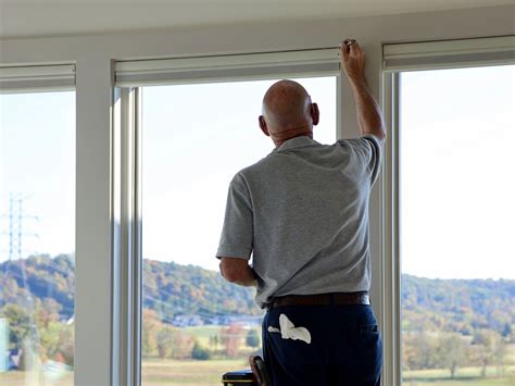 Window Blinds Installation 的图像结果