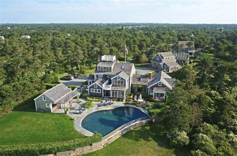 Nantucket's Luxury Vacation Rentals - Fisher Real Estate Nantucket