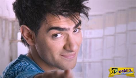 Δείτε πώς είναι σήμερα ο γνωστός τραγουδιστής Σαρμπέλ!