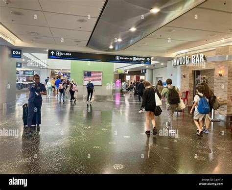 Winwood bar hi-res stock photography and images - Alamy