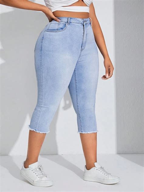 SHEIN SXY Plus Size Women'S Frayed Hem Capri Jeans | SHEIN USA