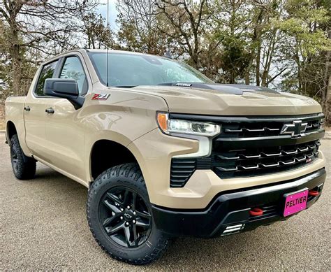 Chevy Silverado 1500 LT Z71 Trail Boss Diesel