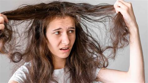What Does It Mean To Have Dead Hair? Expert Shares How To Fix ...