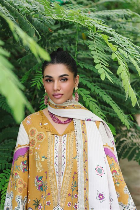 Mustard Jacquard Pakistani Suit | Qalamkar Fall/Winter Formal Wear ...
