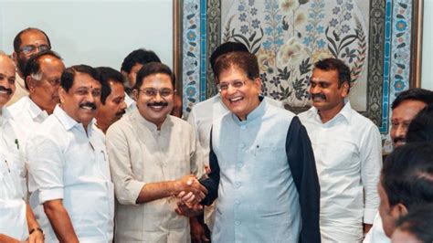 NDA में लौटी दिनाकरन की AMMK, केंद्रीय मंत्री पीयूष गोयल से मुलाकात के ...