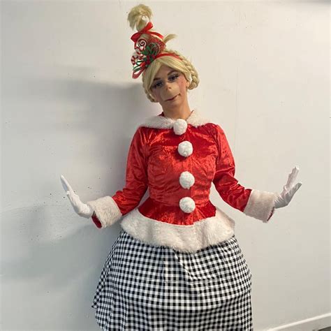 Cindy Lou Who Impersonator | Christmas Walkabout Entertainment