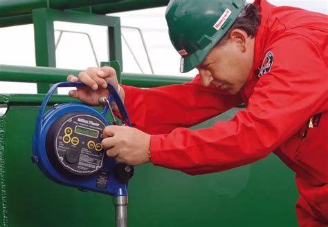 https://honeywell.scene7.com/is/image/Honeywell65/pmt-hps-marine-gtex-on-board2