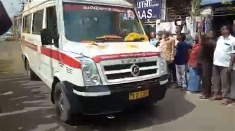 'Veera Vanakkam': Locals shower flowers on vehicle carrying CDS Bipin ...
