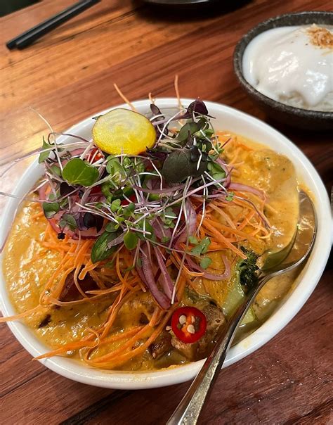 Hochi Mama - Richmond Victoria Restaurant - HappyCow