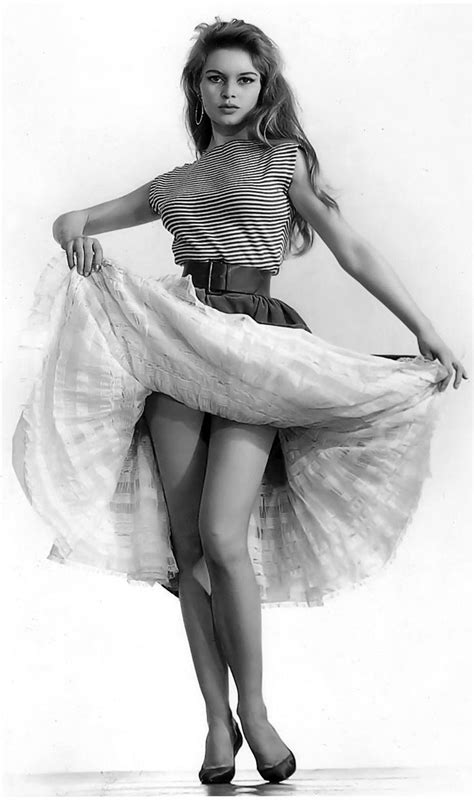 Brigitte Bardot 1954 by Sam Lévin | Brigitte bardot, Actrices, Actrices bonitas