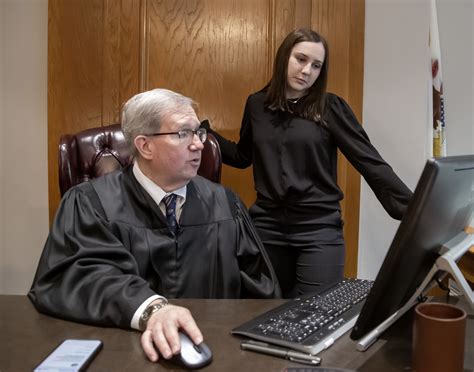 L&C’s Paralegal Program Adds Elder Law and Electronic Discovery Courses