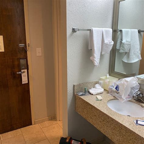 BEST WESTERN ASHBURY INN (La Grange) - Hotel Reviews, Photos, Rate ...