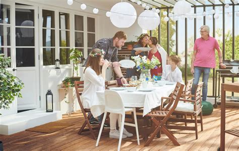 A workspace in the bedroom - IKEA