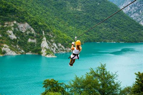 Zip line iznad kanjona reke Tare | Zip lajn Tara