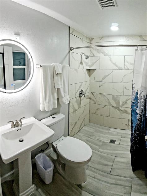 SILVER MOON MOTEL AND SUITES (Saratoga, Wyoming) - Motel Reviews ...