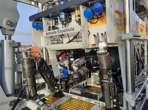 SAAB SEAEYE LEOPARD FOR SPANISH NAVY SUBMARINE ESCAPE AND RESCUE | Saab ...