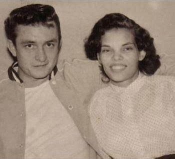 Johnny Cash and his first wife Vivian Liberto | Johnny cash first wife ...