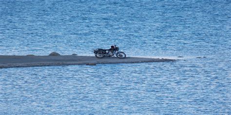 Pangong Lake Photographs, Map & How to Reach Guide