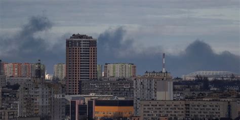 'How Do We Reach the Borders?': Indians in Ukraine Struggle to Escape ...