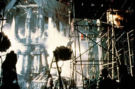 Alien Invasion Behind the Scenes 的图像结果