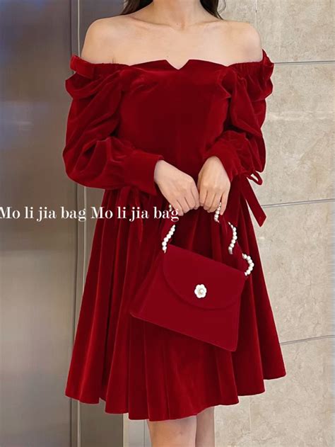 订婚礼物用什么包最新素材