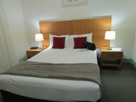 NEPTUNE RESORT (Gold Coast, South Pacific - Broadbeach) - Apartment ...