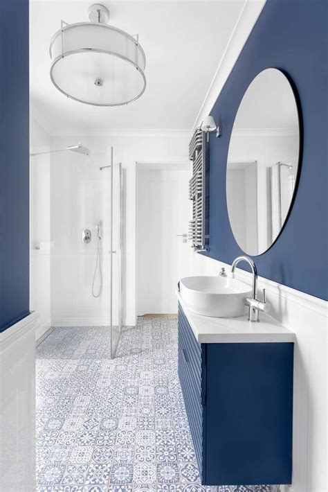 Stylish Blue and White Bathroom Design
