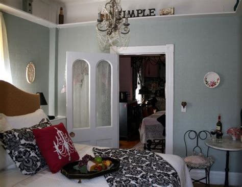 CHANTILLY LACE INN (Eureka Springs) - Inn Reviews, Photos, Rate ...