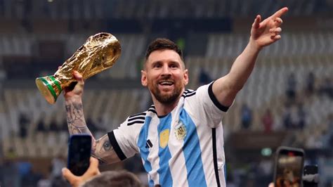 Has Lionel Messi or Cristiano Ronaldo won more trophies? All-time team ...