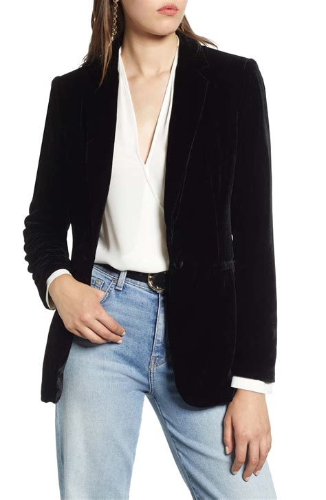 Halogen® Velvet Blazer | Nordstrom | Velvet blazer outfit, Blazer ...