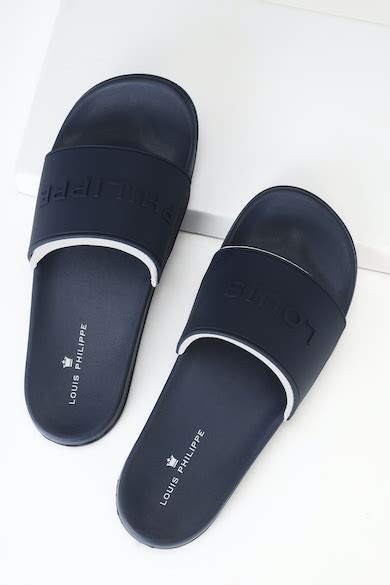 Buy Men Navy Textured Flip Flops Online - 727491 | Louis Philippe