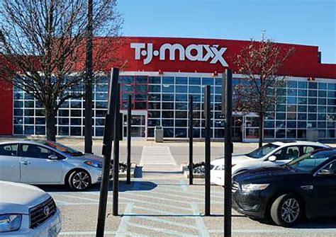 Country Club Mall - Mason Asset Management