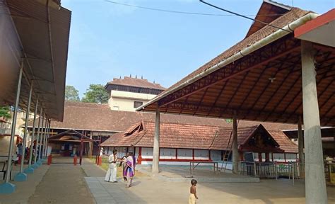 Panachikkadu Dakshina Mookambika Saraswathi Temple, Kottayam - Tripadvisor