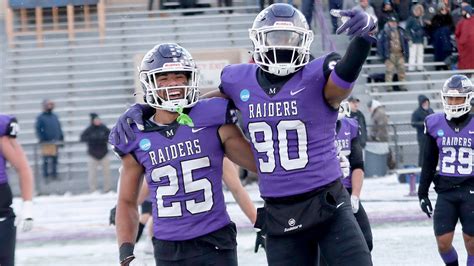 Mount Union football photos vs Johns Hopkins in NCAA D3 playoffs