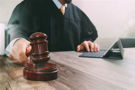 What Happens During an Arraignment? | Comunale Law Office | Criminal Defense Lawyers Dayton