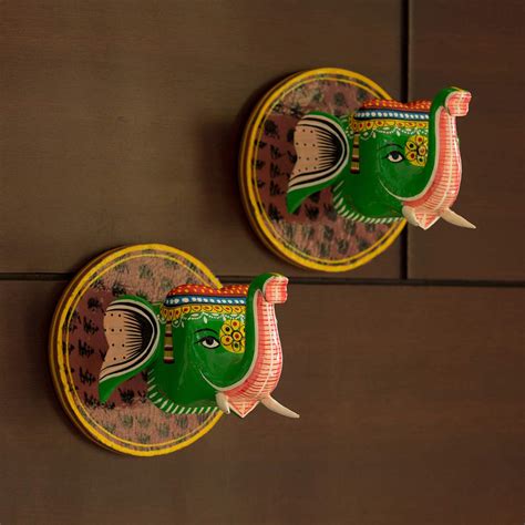 ExclusiveLane 'The Hanging Tusks' Hand-Painted Living Room Animals ...