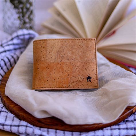 Kakapo Cork Wallet - Crafted with Cork in India – Clan Earth