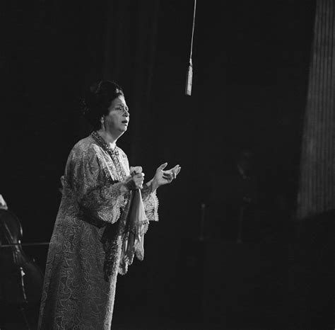 Cairo Hums Her Name: The Eternal Voice of Umm Kulthum | AramcoWorld