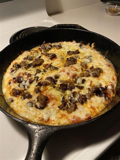 Italian sausage and vodka sauce pizza. Homemade in a cast iron pan : r ...